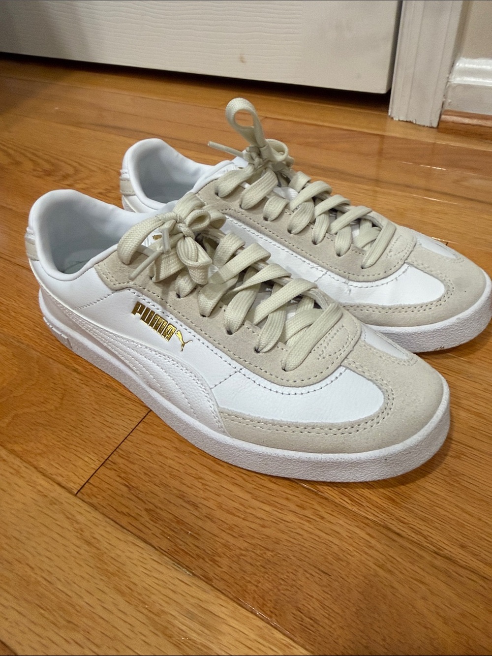 Puma Women’s White and Beige Low-Top Sneakers